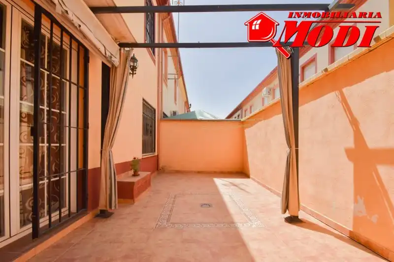 Terraza de Casa adosada en venta en Alhendín con Calefacción, Jardín privado y Terraza