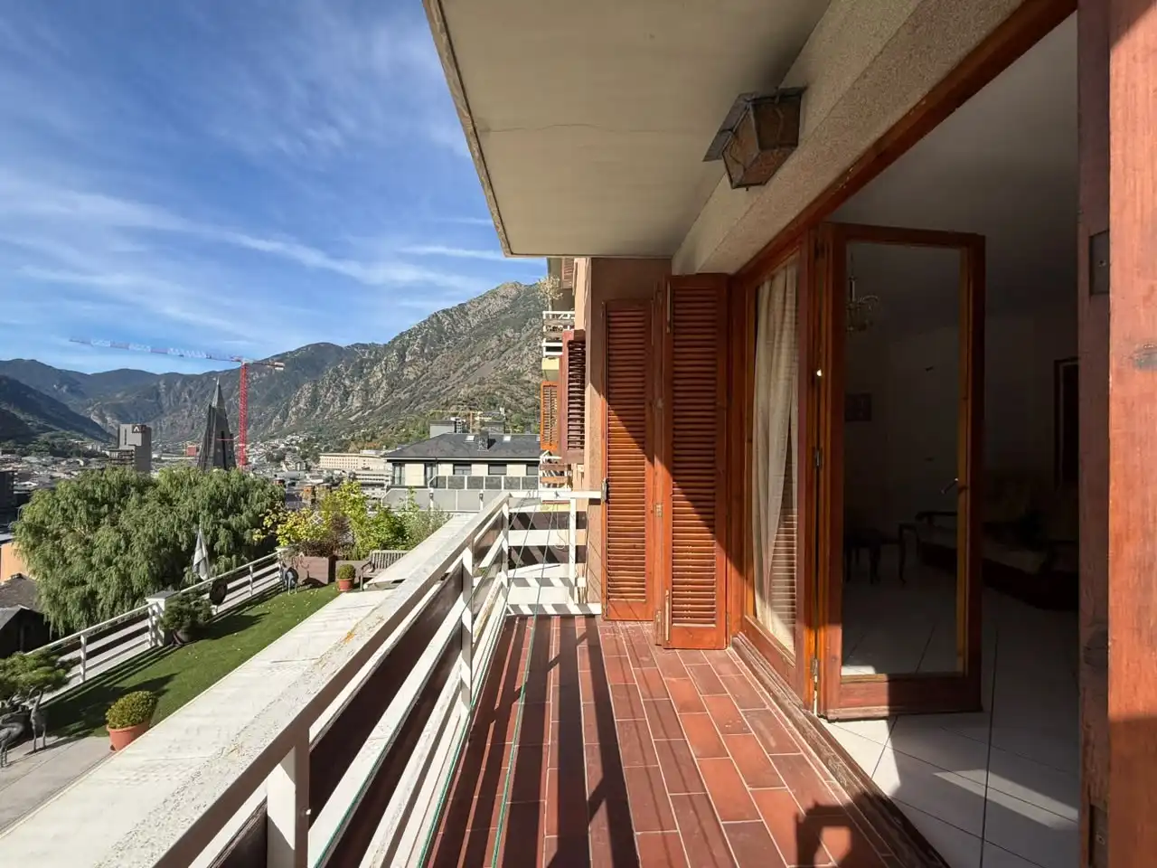 Appartamento con terrazza in vendita a Avinguda de Sant Jaume, imagen 2