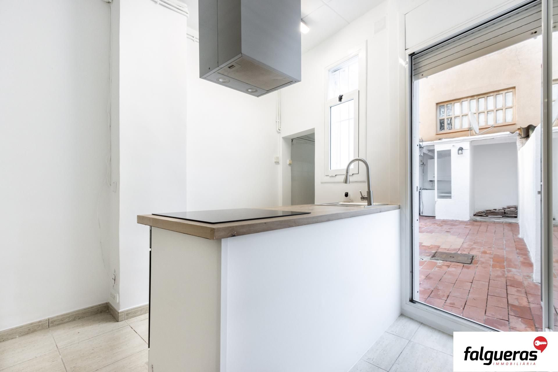 Kitchen of Flat for sale in Sabadell  with Heating