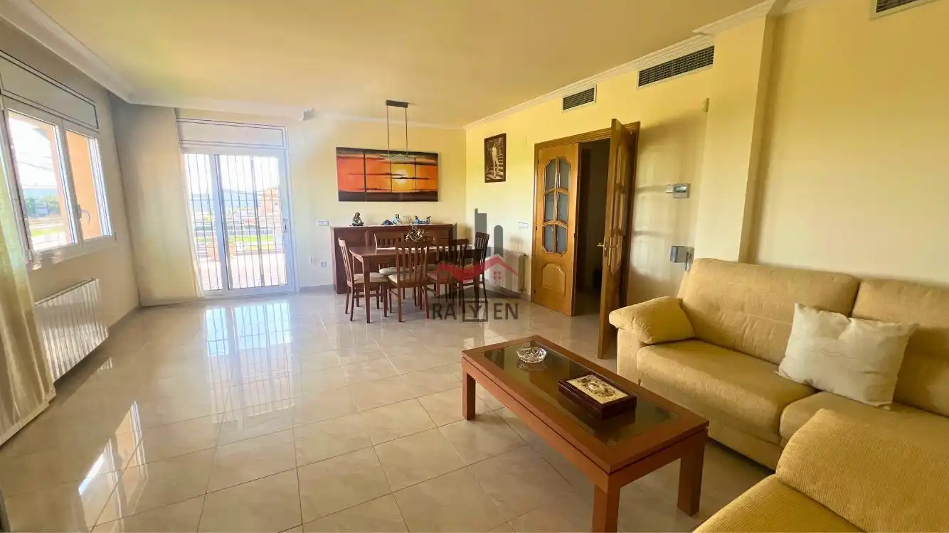 Houses for sale in Riu Muga, Vilamalla