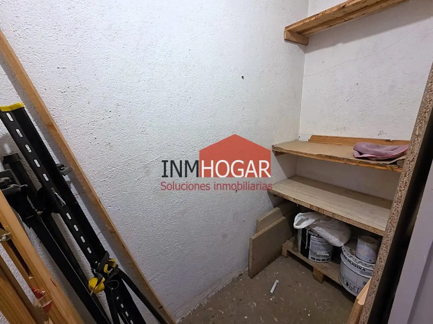 Piso en venta en Ávila con Calefacción, Parquet y Balcón