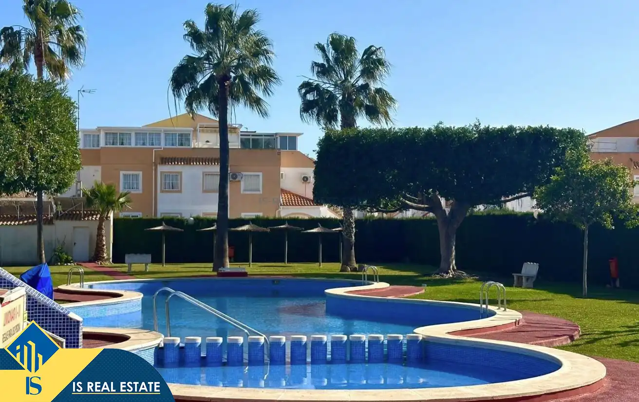 Bungalow with pool for sale in Zona Carrefour - Urbanizaciones, imagen 44
