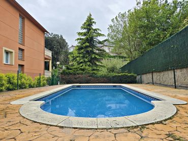 Villa avec balcon à vendre à Avinguda Ca l'Esmandia