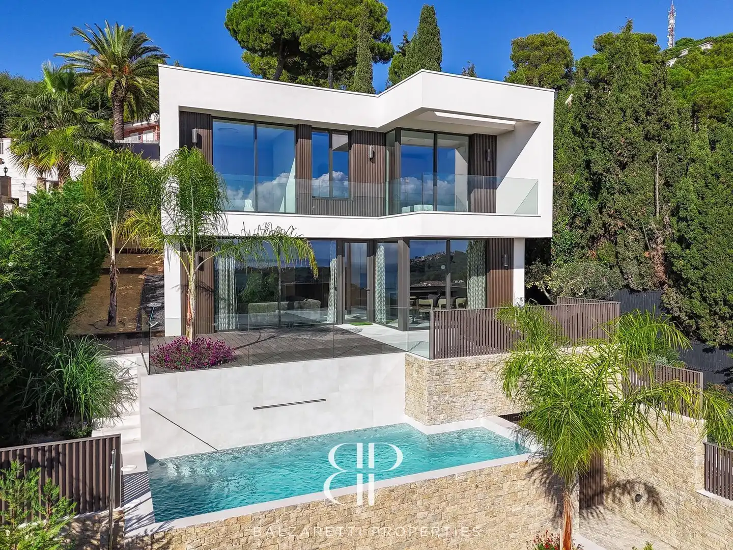 Vista exterior de Casa o xalet en venda en Lloret de Mar amb Aire condicionat, Calefacció i Jardí privat