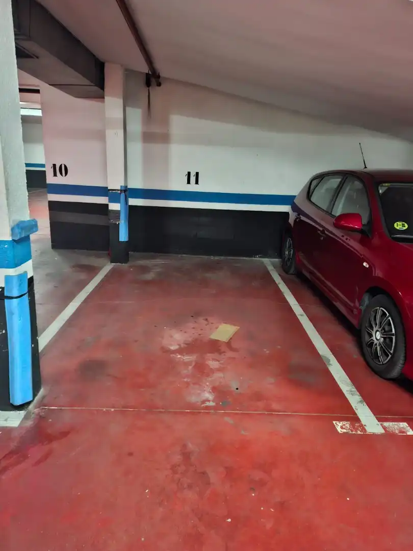 Parkplatz von Garage zur Miete in Madrid