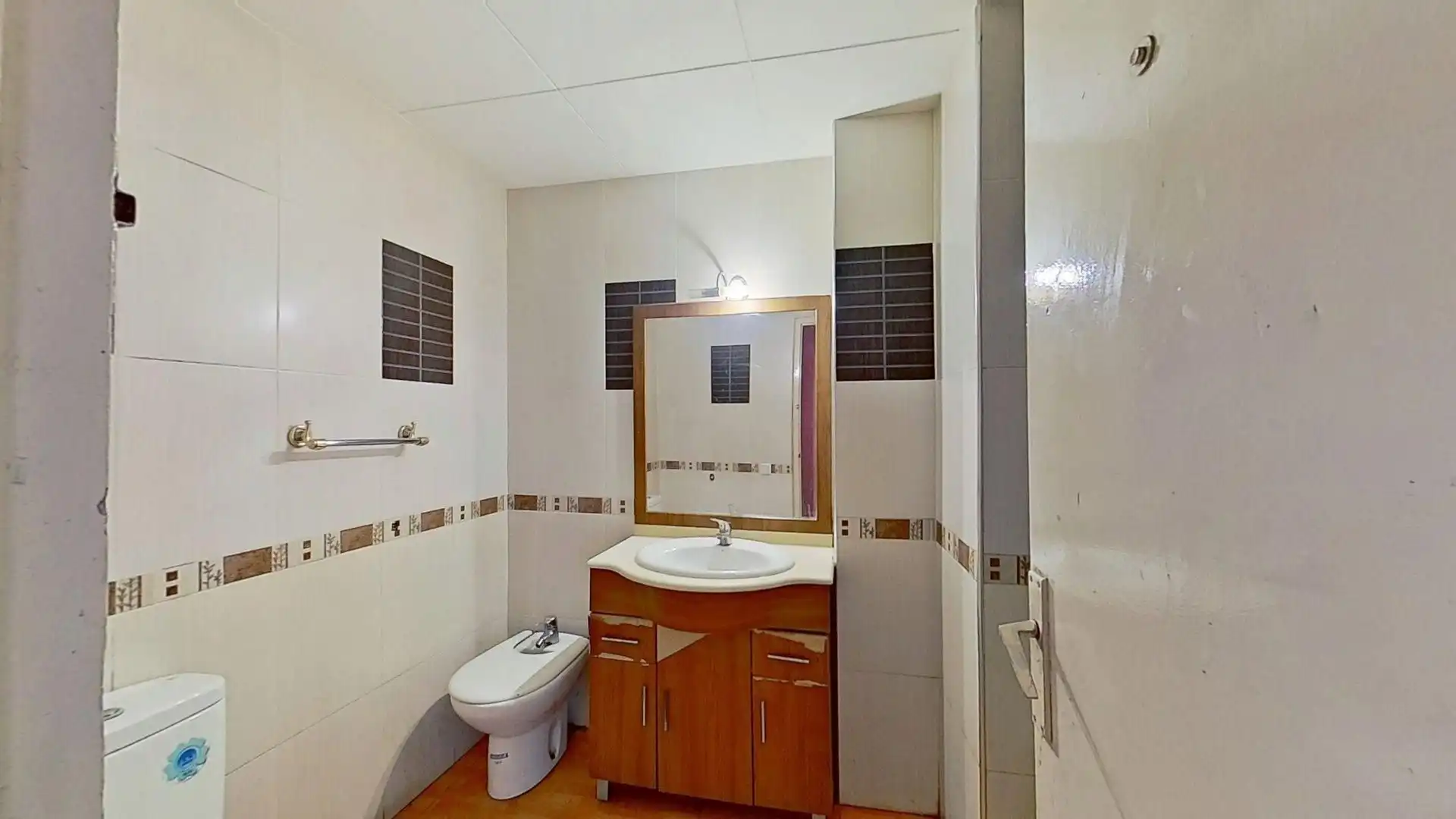Badezimmer von Wohnung zum Verkauf in Granollers mit Terrasse