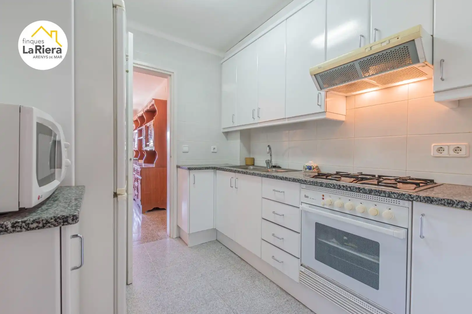 Cocina de Piso en venta en Arenys de Munt con Terraza, Trastero y Balcón