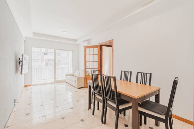 Piso en Venta en Passeig de la Zona Franca en La Marina del Port