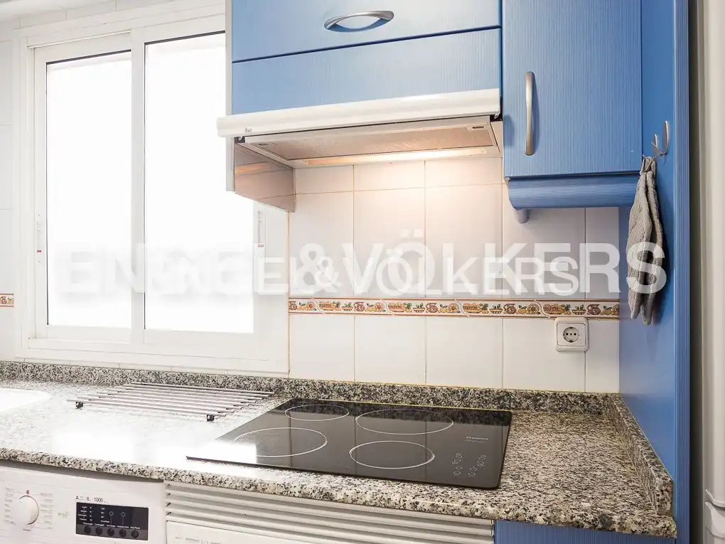 Kitchen of Flat for rent in Valencia  with Air Conditioner, Heating and Furnished