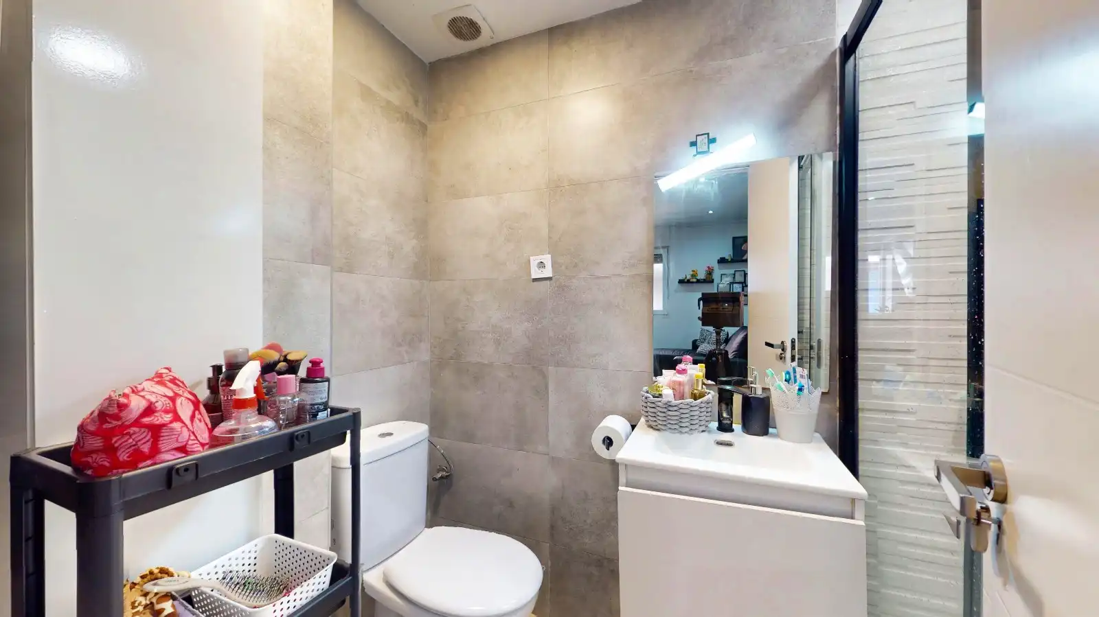 Bathroom of Flat for sale in Bilbao   with Heating