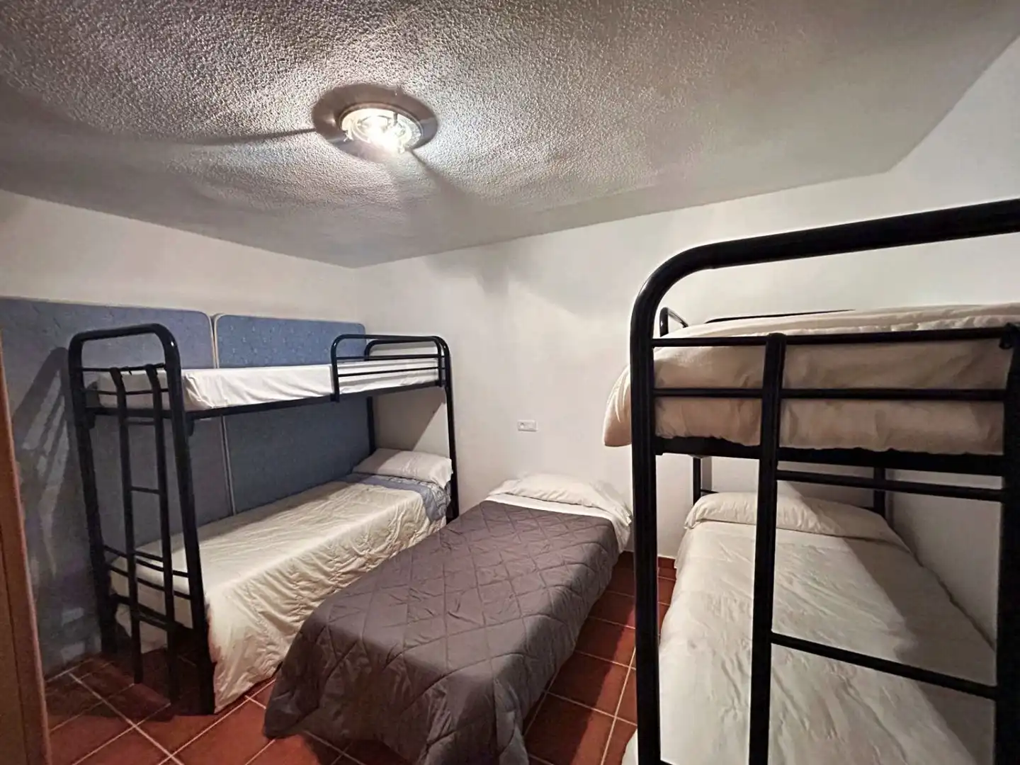 Habitación de Finca rústica en venta en Masegoso con Aire acondicionado y Calefacción