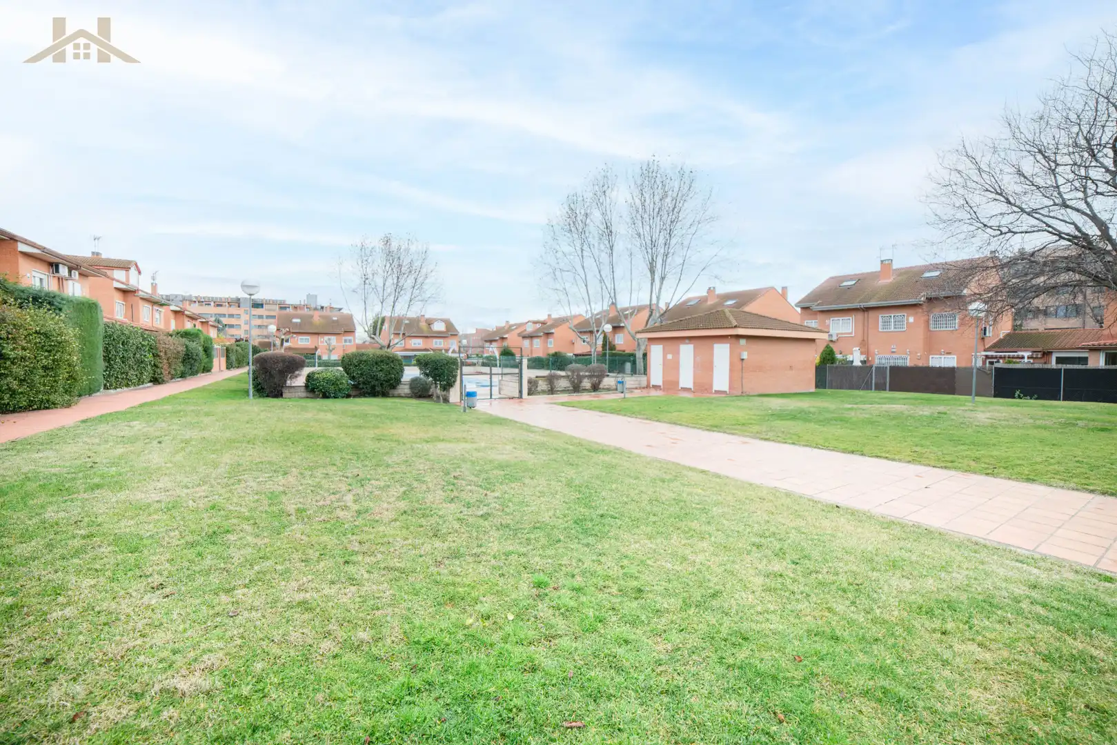 Casa adosada en venta en Rivas-Vaciamadrid con Calefacción, Jardín privado y Trastero