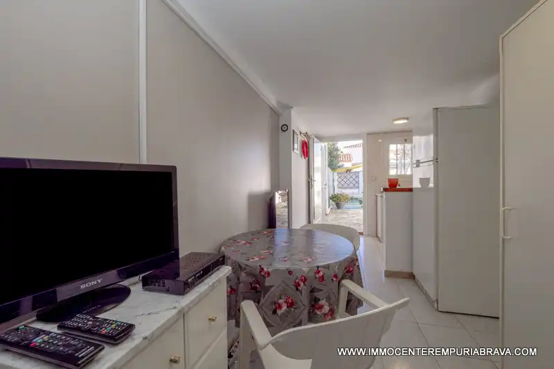 Garten von Haus oder Chalet zum Verkauf in Empuriabrava mit Klimaanlage, Heizung und Terrasse