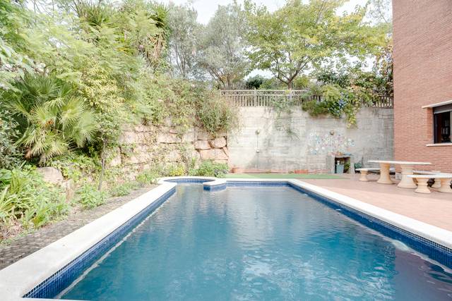 Casa-chalet en Venta en Corbera de Llobregat