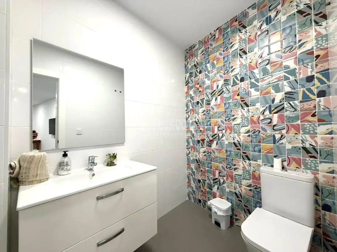 Baño de Casa adosada en venta en Almería con Calefacción y Terraza