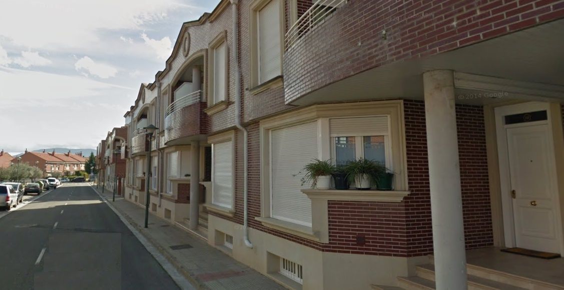 Exterior view of Single-family semi-detached for sale in Lardero  with Heating, Private garden and Parquet flooring