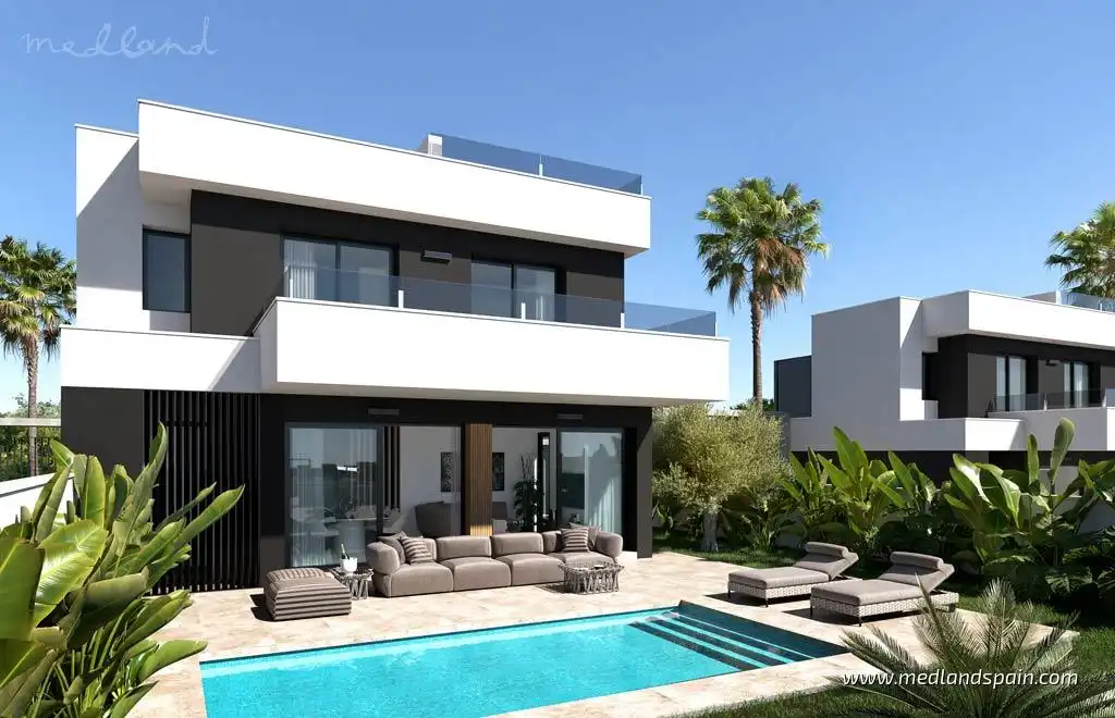 Chalet con piscina en venta en Rojales