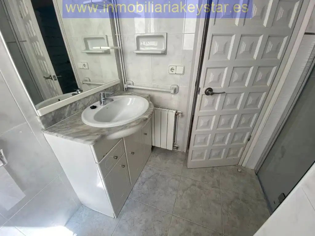 Planta baja de alquiler en Ametllers - Poble-Sec