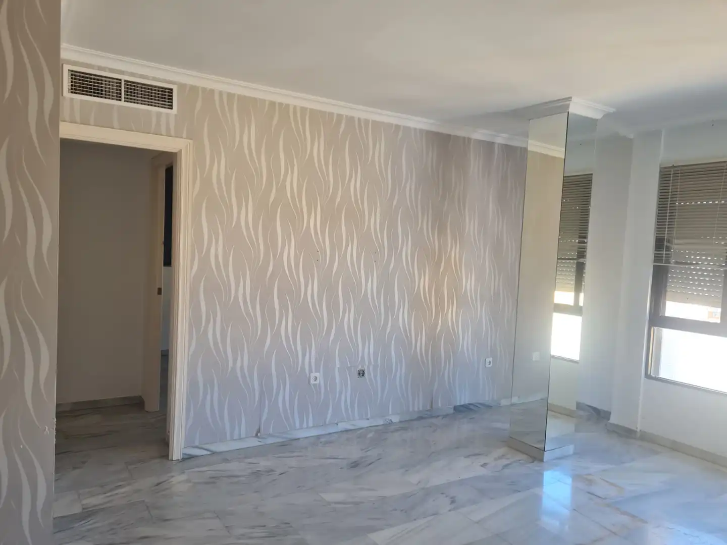 Sala de estar de Dúplex en venta en La Rinconada con Terraza