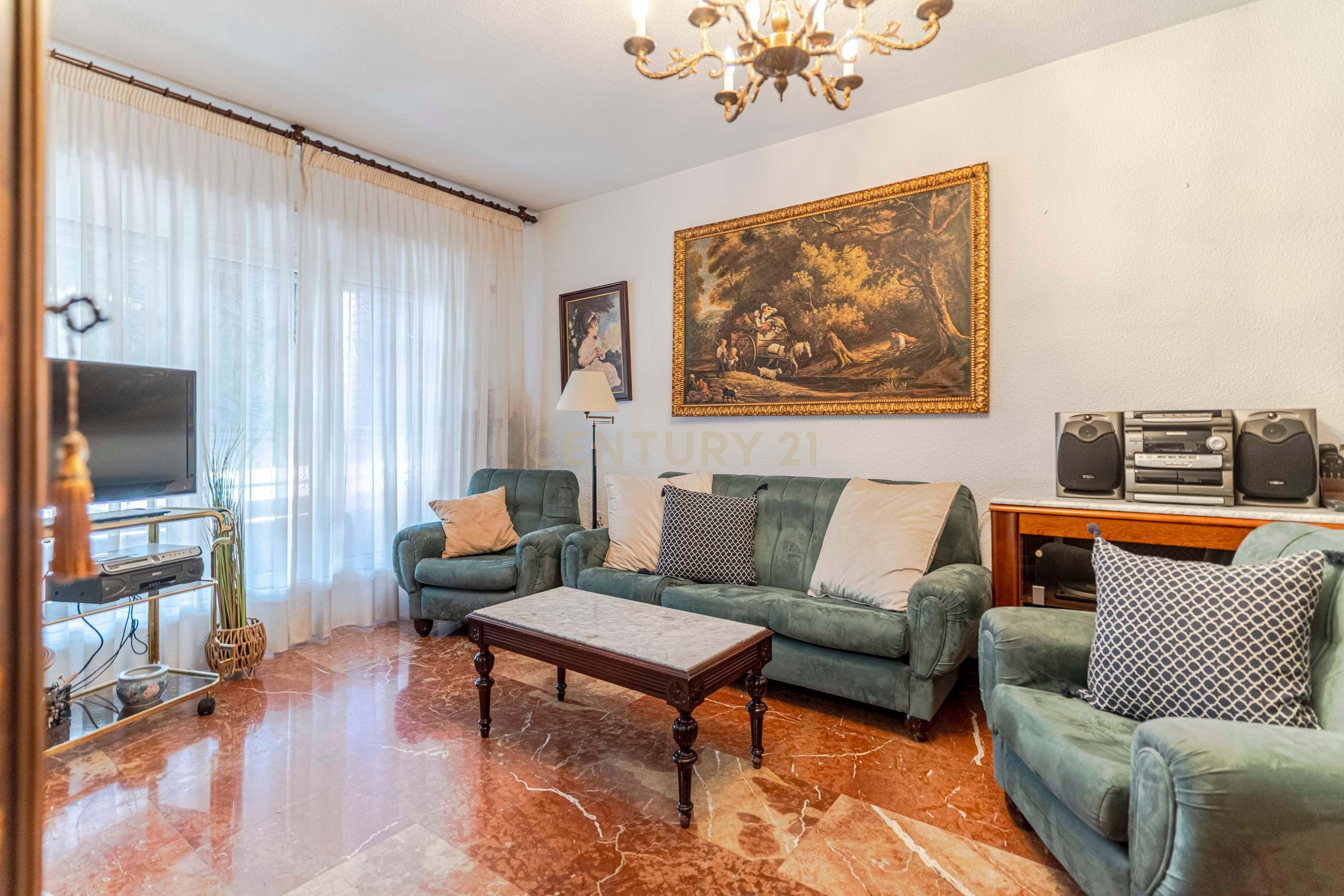 Living room of Flat for sale in  Granada Capital  with Air Conditioner, Heating and Terrace