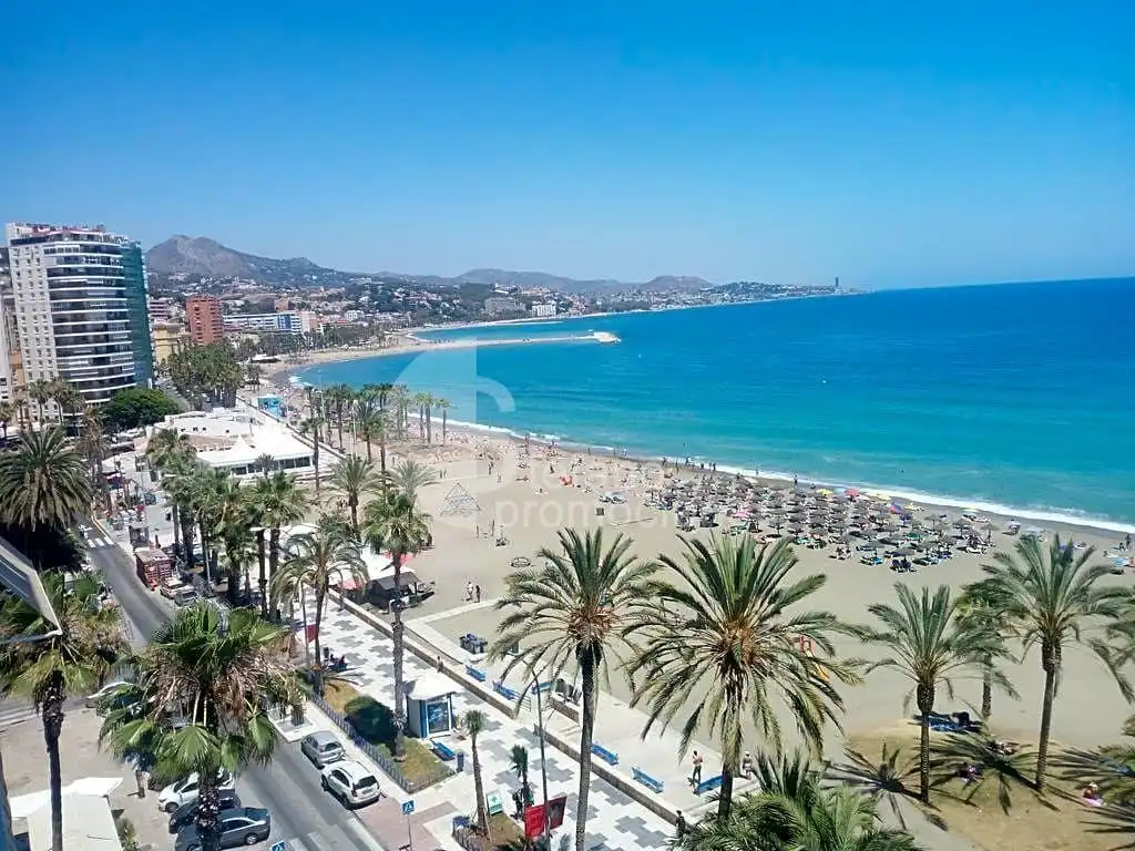 Außenansicht von Haus oder Chalet zum Verkauf in Málaga mit Klimaanlage, Privatgarten und Terrasse