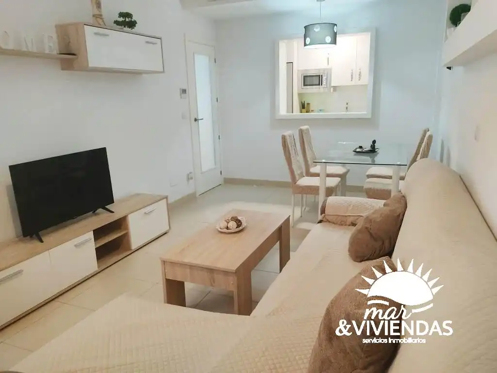 Sala de estar de Apartamento de alquiler en Garrucha con Aire acondicionado, Calefacción y Terraza