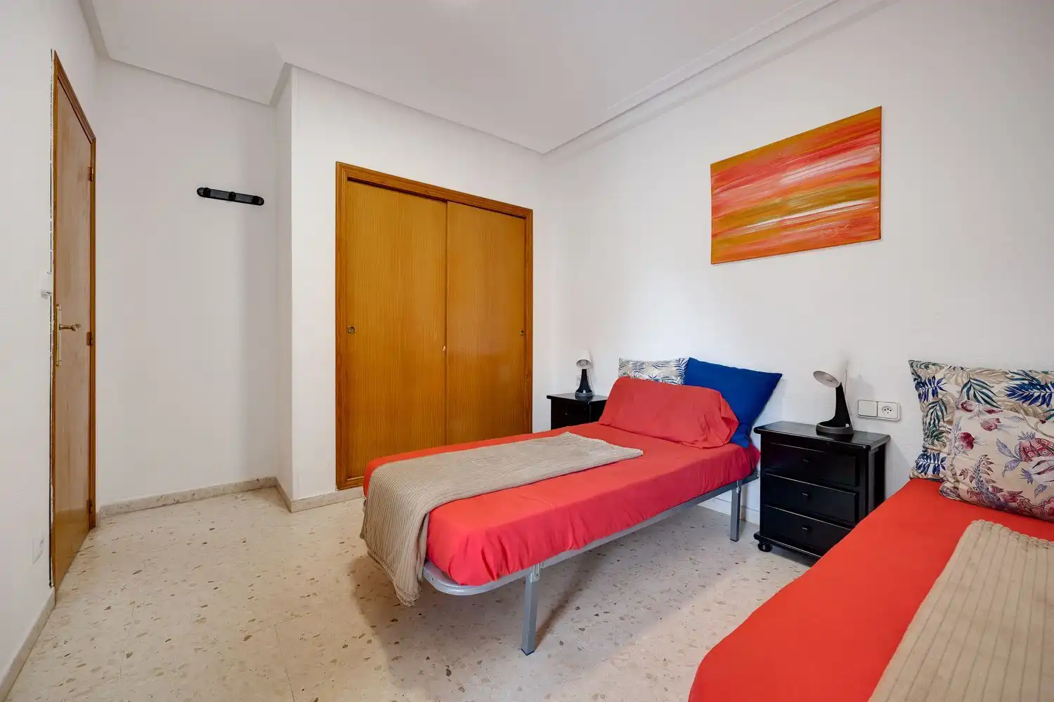 Habitación de Piso en venta en Torrevieja con Aire acondicionado, Terraza y Amueblado