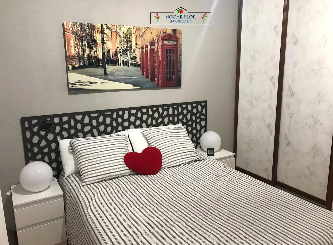 Schlafzimmer von Wohnung zum Verkauf in Salamanca mit Klimaanlage, Heizung und Parkett