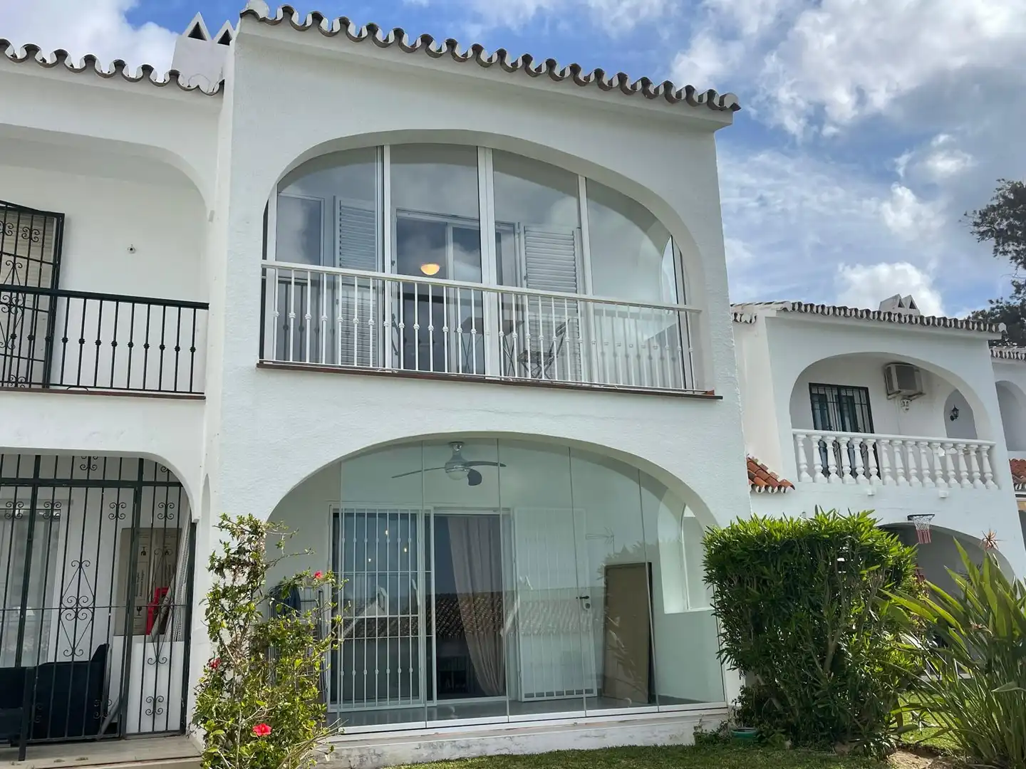 Außenansicht von Maisonette zum Verkauf in Mijas mit Klimaanlage, Terrasse und Möbliert