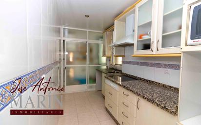 Kitchen of Flat for sale in Badajoz Capital  with Air Conditioner, Terrace and Balcony