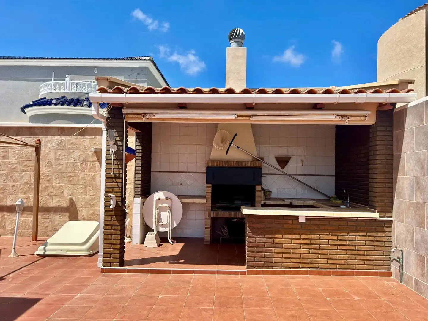 Terrassa de Casa o xalet en venda en Torrevieja amb Aire condicionat, Calefacció i Jardí privat