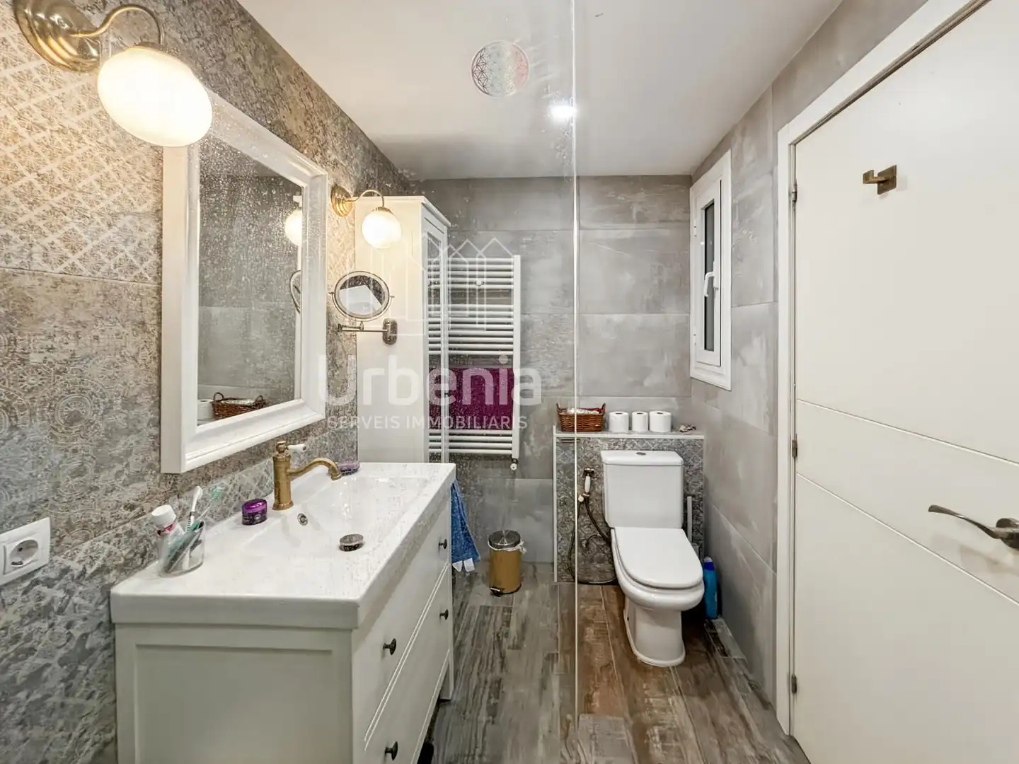 Badezimmer von Wohnung zum Verkauf in Blanes mit Terrasse, Schwimmbad und Möbliert