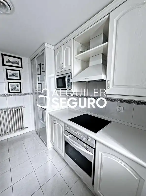 Kitchen of Houses for rent in Madrid  with Heating, Terrace and Storage room