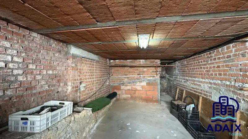 Casa o xalet en venda en Bargas amb Calefacció, Terrassa i Moblat