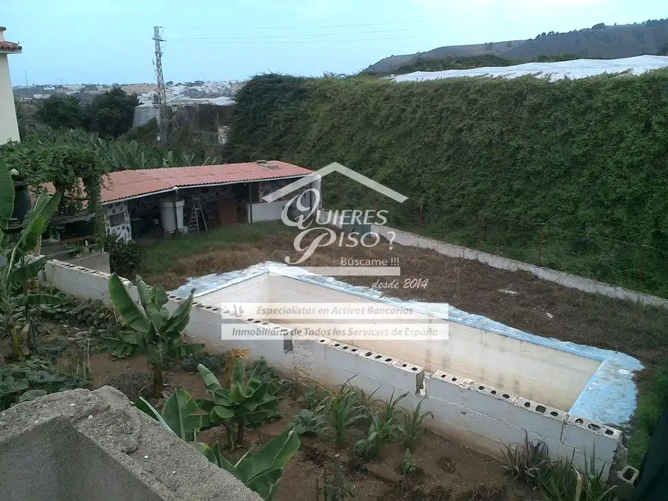 Houses for sale in Arucas  with Private garden and Swimming Pool