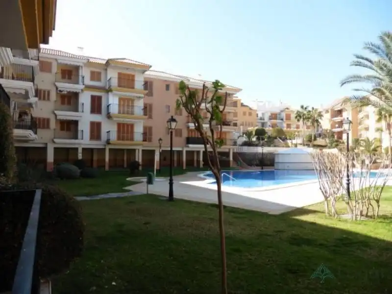 Piscina de Pis de lloguer en Mazarrón amb Moblat, Balcó i Piscina comunitària