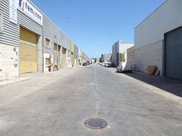 Nave industrial in vendita a Calle Isolda 15