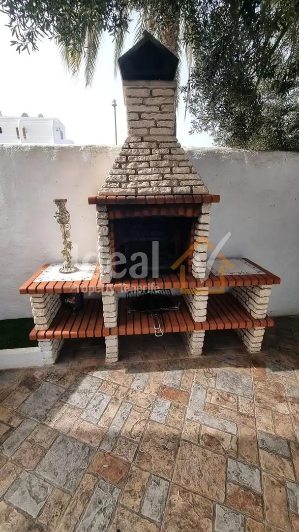 Casa adosada en venda en Adeje amb Jardí privat, Terrassa i Piscina comunitària