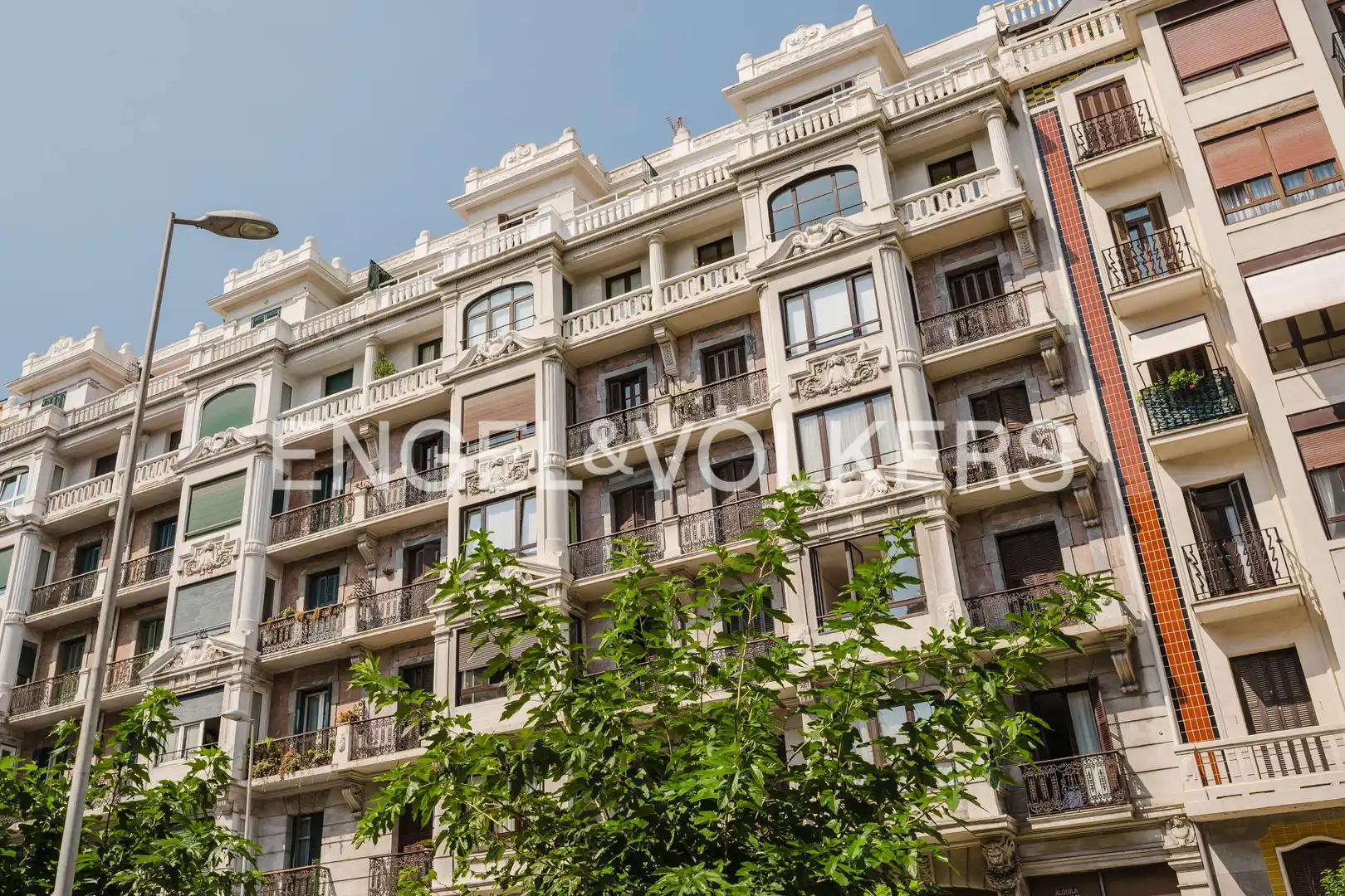 Piso con terraza en venta en Kolon Pasealekua, imagen 3