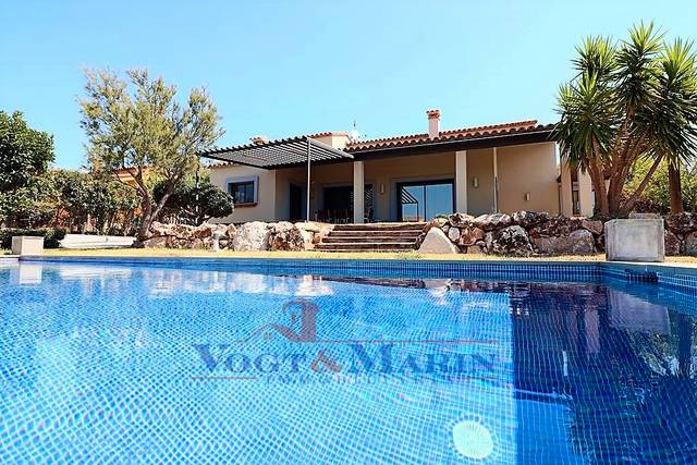 Casa-chalet en Venta en Calle Mig en Peralada