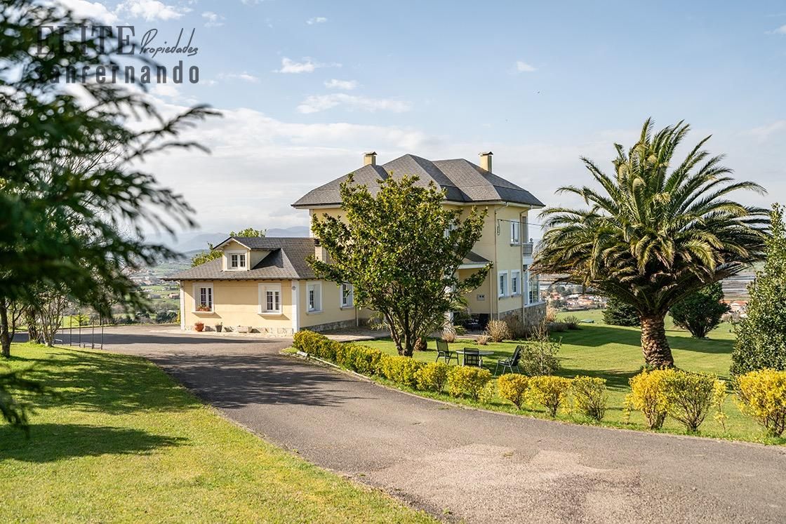 Exterior view of House or chalet for sale in Miengo  with Heating, Private garden and Terrace