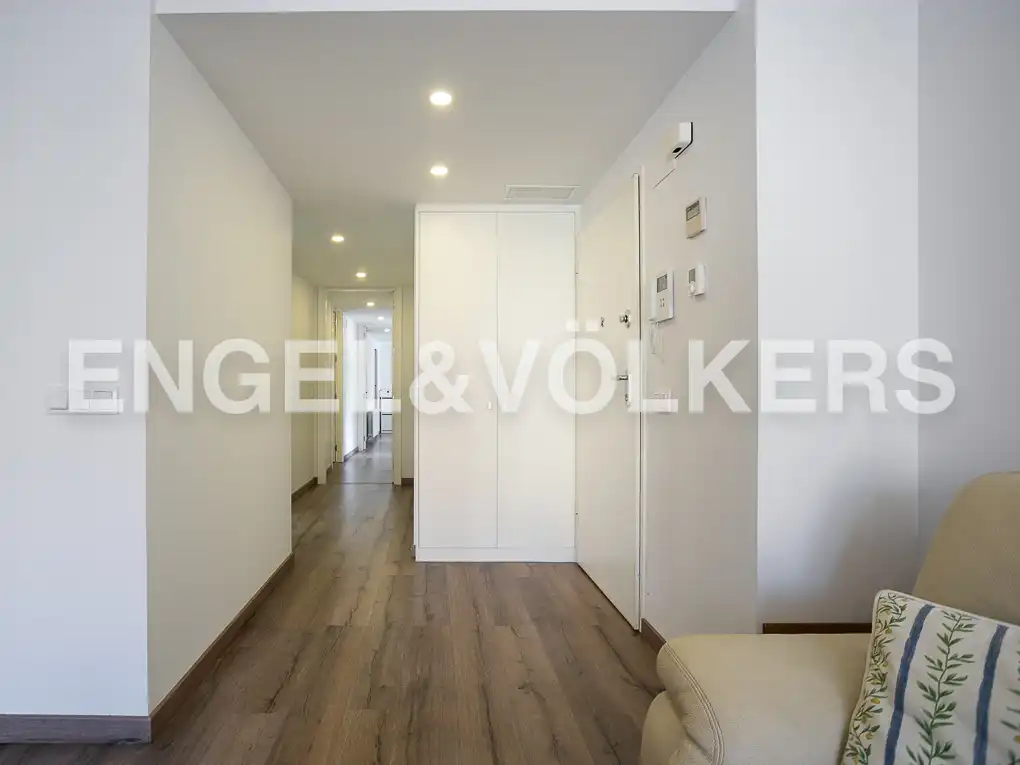 Wohnung zur Miete in Valencia mit Klimaanlage, Heizung und Terrasse