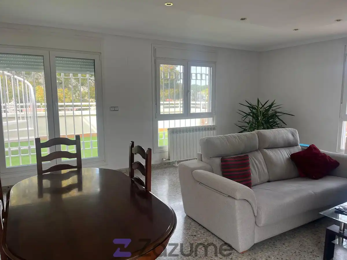 Living room of Houses for rent in Muel  with Air Conditioner, Heating and Private garden