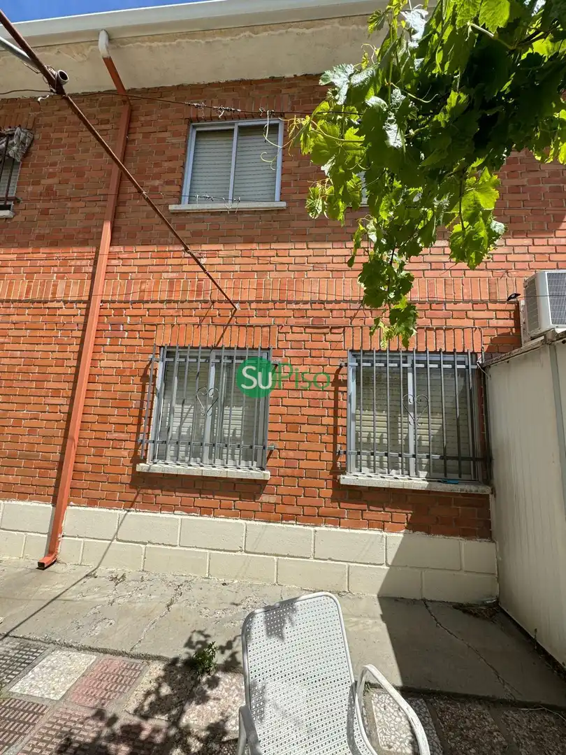 Casa adosada en venta en Avenida Rufino Rubio, 9, Yeles