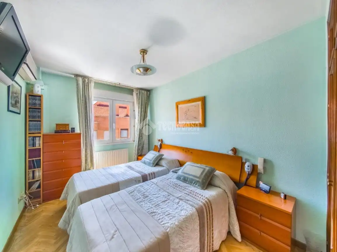 Habitación de Piso en venta en Madrid con Aire acondicionado y Calefacción