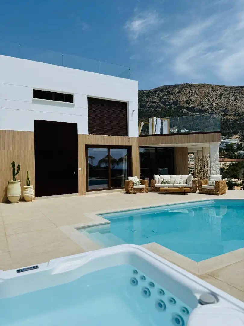 Detached house with terrace for sale in Mascarat