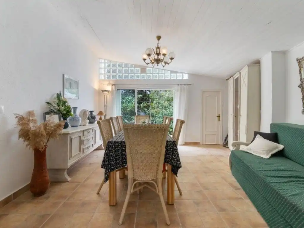 Comedor de Finca rústica en venta en Dolores con Aire acondicionado, Jardín privado y Piscina