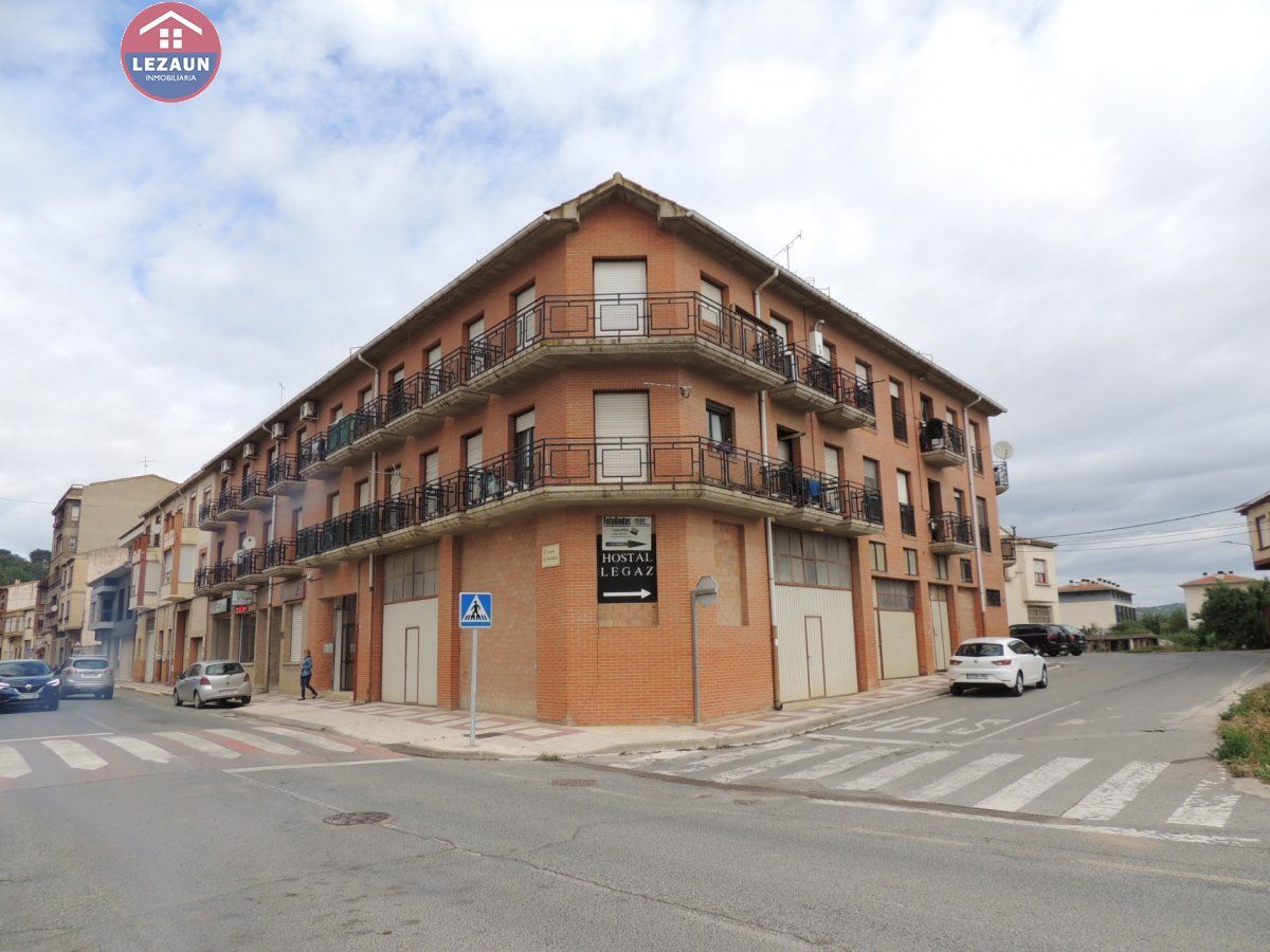 Exterior view of Flat for sale in Funes  with Air Conditioner, Heating and Parquet flooring