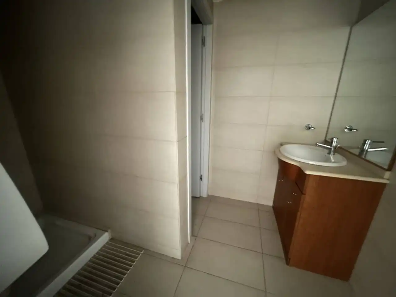 Bany de Oficina de lloguer en Centre - Sant Josep - Sanfeliu