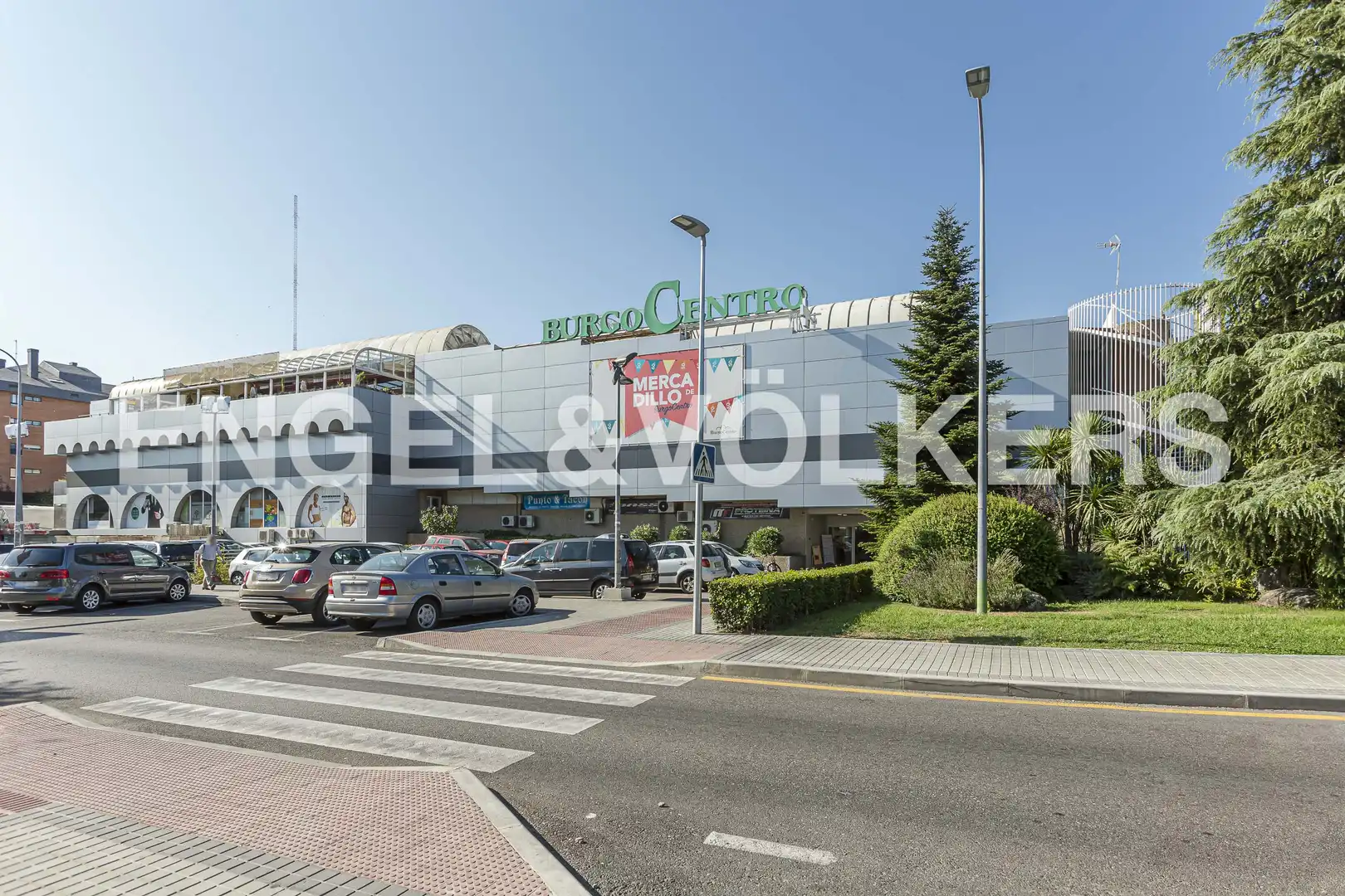 Vista exterior de Piso de alquiler en Las Rozas de Madrid con Aire acondicionado, Calefacción y Jardín privado